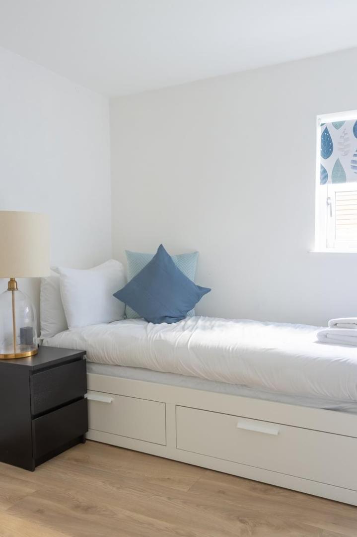 Guestready - Modernised In Monkstown Guest house Dublin