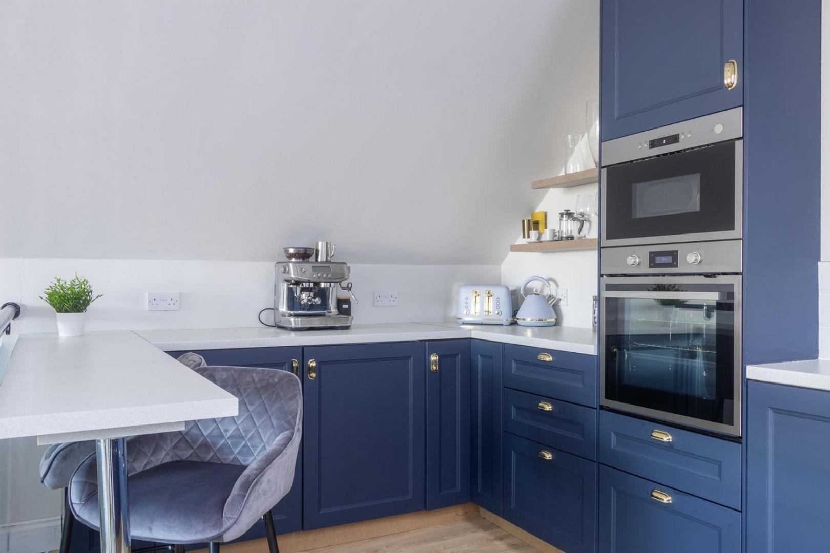 Guestready - Modernised In Monkstown Guest house *
